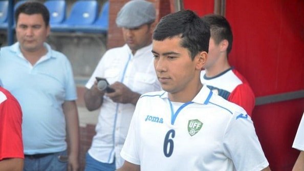 Зенит заинтересовался 18-летним узбекским полузащитником