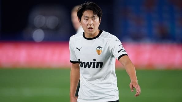 «Ювентус» проявляет интерес к полузащитнику «Валенсии»